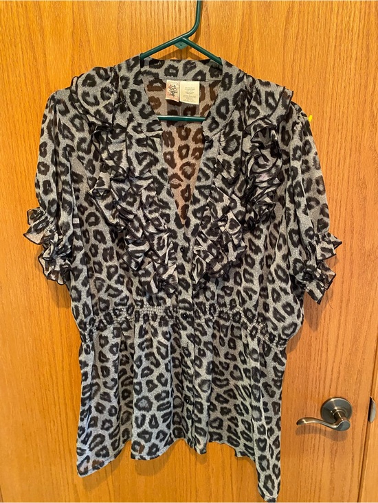 L8teR Tops - L8ter Women’s Ruffle Sleeve Animal Print Top